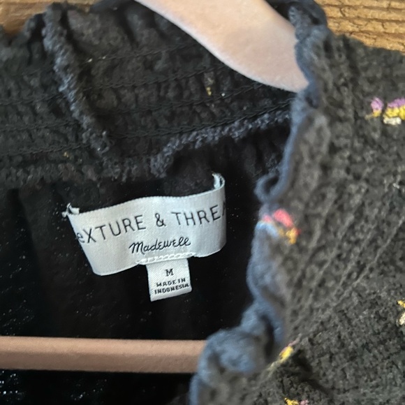 Texture & Thread Ruffled Mockneck Top in Rainbow Buds EUC - Picture 8 of 8